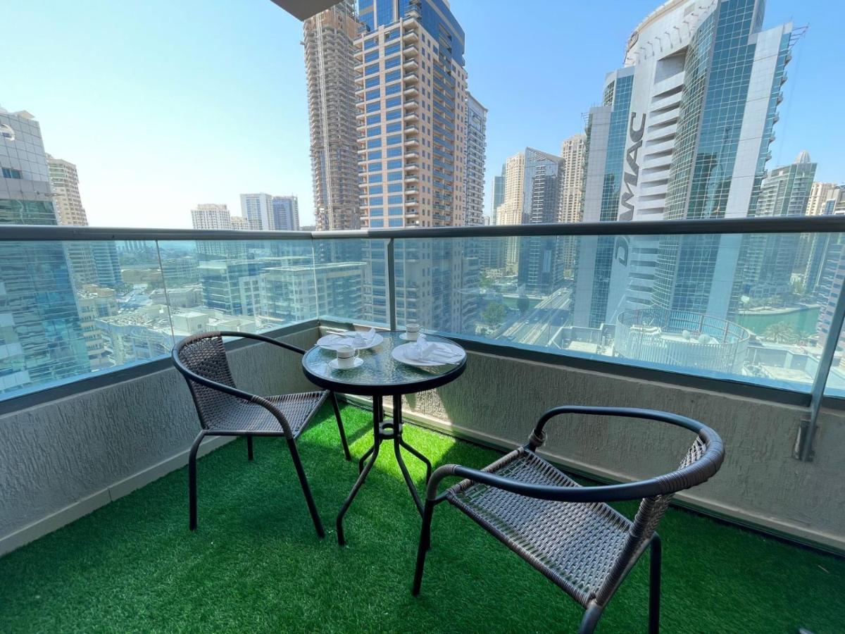 Private Gorgeous Room With Marina View With Shared Kitchen In Shared Apartment Dubai Exterior foto